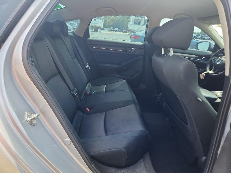 Продажа на аукционе авто 2018 Honda Accord, vin: 1HGCV1F18JA040831, номер лота: 61396386