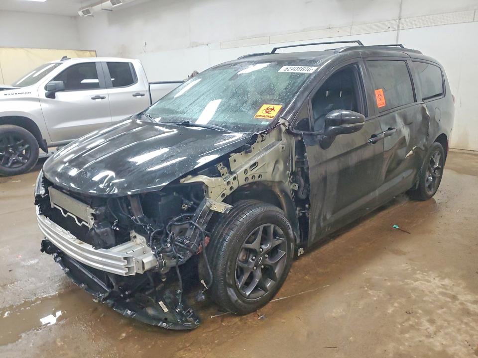 62408606 :رقم المزاد ، 2C4RC1GG3LR132591 vin ، 2020 Chrysler Pacifica مزاد بيع