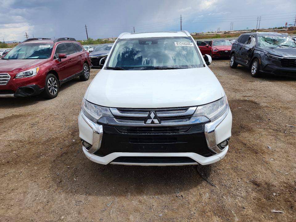 Продаж на аукціоні авто 2018 Mitsubishi Outlander, vin: JA4J24A50JZ035001, номер лоту: 61249346