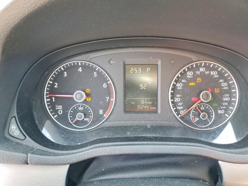 60672096 :رقم المزاد ، 1VWAT7A37FC056700 vin ، 2015 Volkswagen Passat مزاد بيع