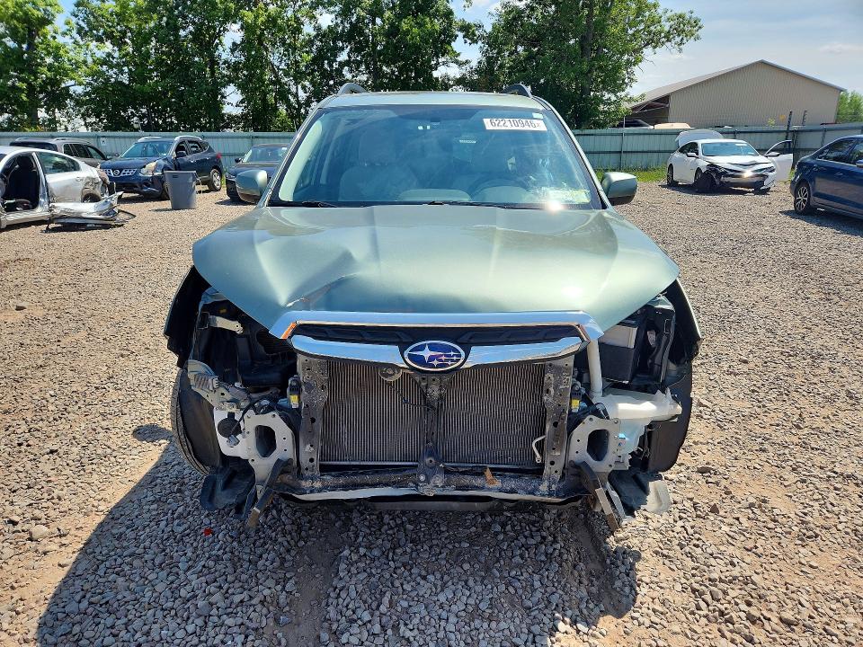62210946 :رقم المزاد ، JF2SJAEC6JH416962 vin ، 2018 Subaru Forester مزاد بيع