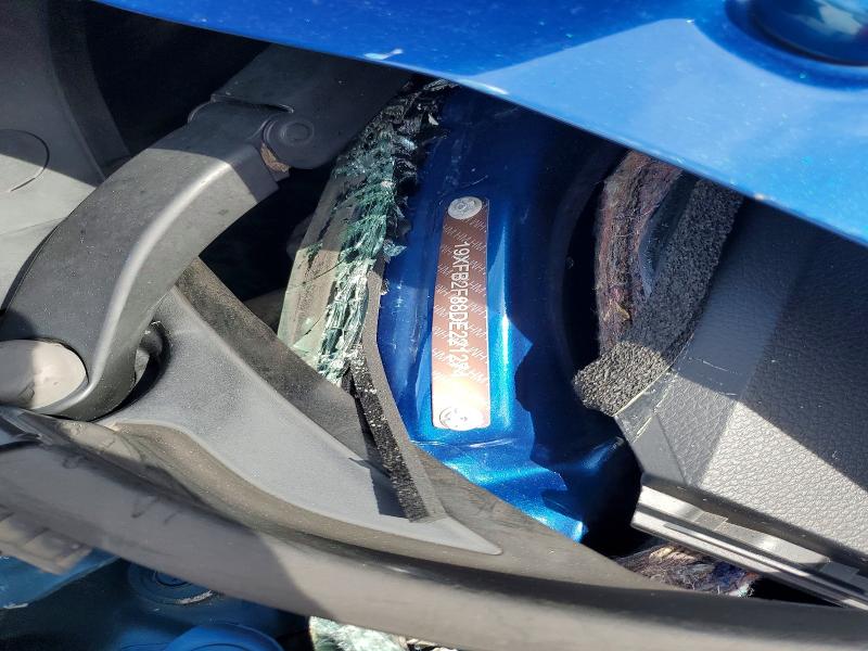 61809206 :رقم المزاد ، 19XFB2F88DE221274 vin ، 2013 Honda Civic مزاد بيع
