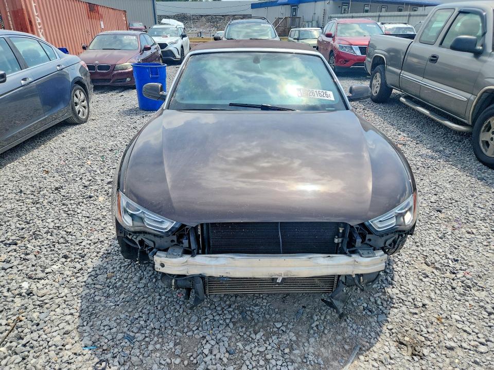 60261626 :رقم المزاد ، WAUCFAFH6FN002004 vin ، 2015 Audi A5 مزاد بيع