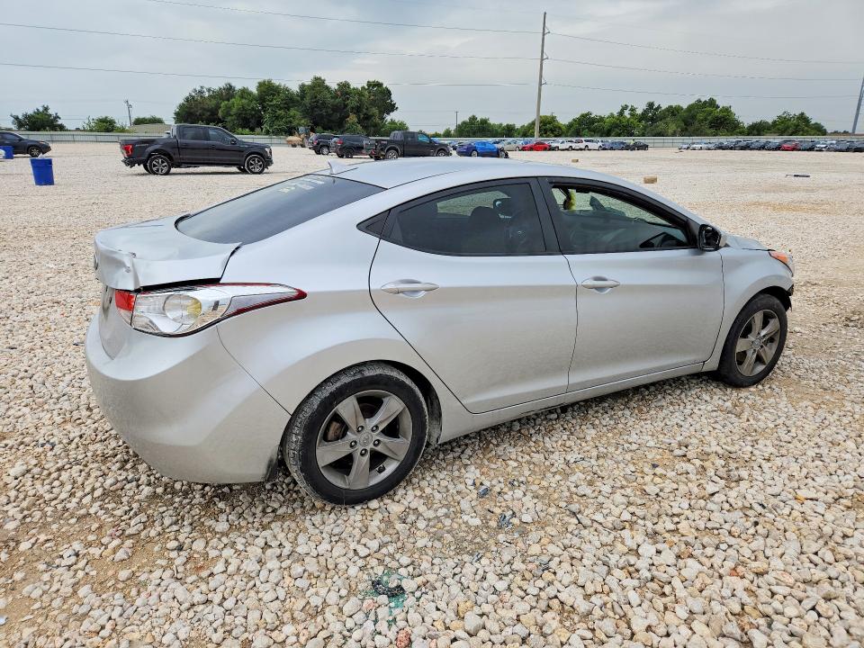 61435366 :رقم المزاد ، KMHDH4AE0DU616819 vin ، 2013 Hyundai Elantra مزاد بيع