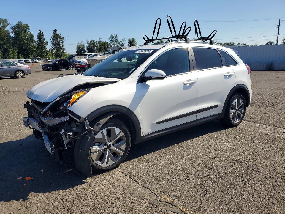 2022 Kia Niro მანქანა იყიდება აუქციონზე, vin: KNDCE3LG8N5150375, აუქციონის ნომერი: 62545096