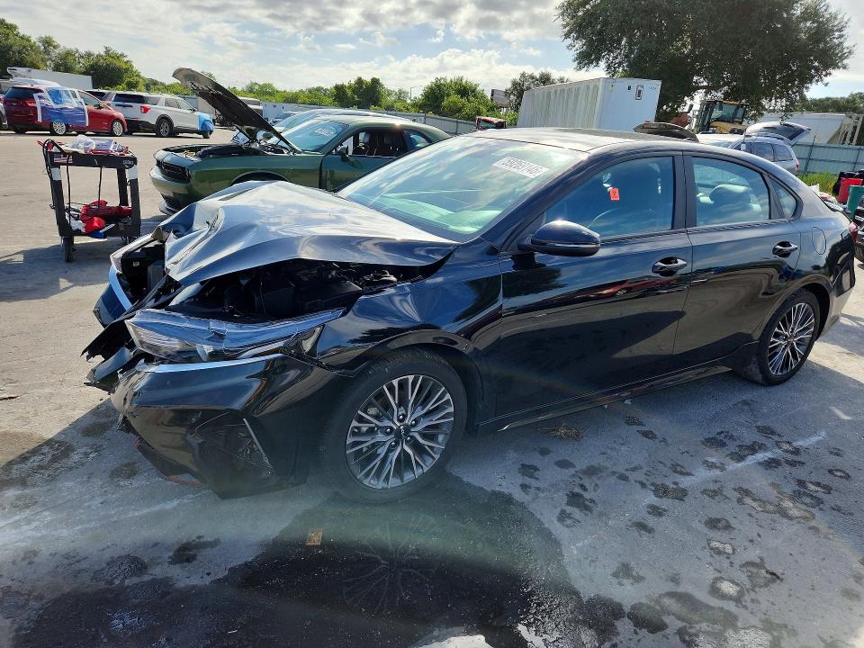 2026 Kia Forte მანქანა იყიდება აუქციონზე, vin: 3KPF54AD0PE661145, აუქციონის ნომერი: 59269146