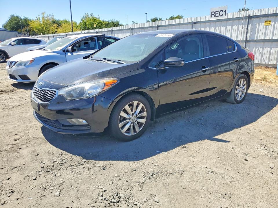 61424196 :رقم المزاد ، KNAFX4A8XF5364369 vin ، 2015 Kia Forte مزاد بيع