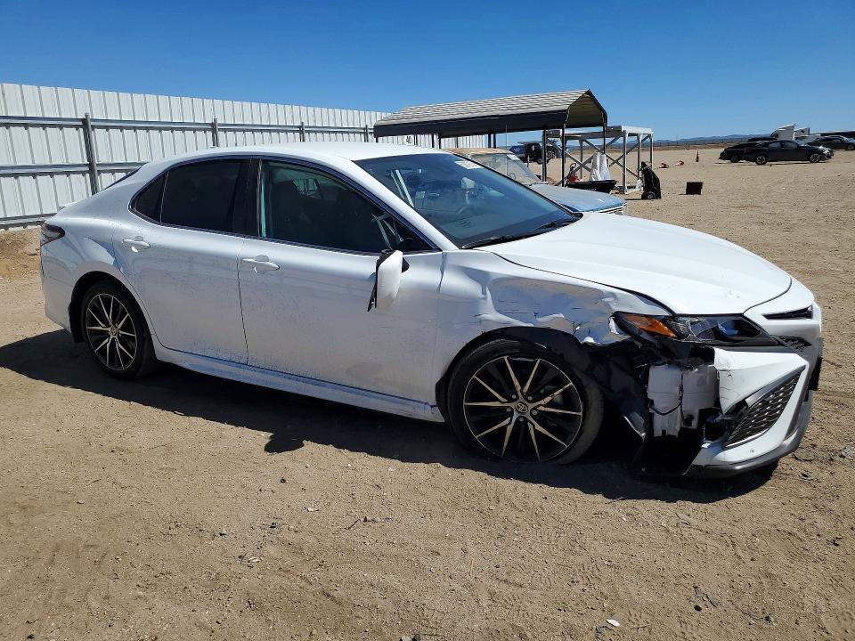 62879106 :رقم المزاد ، 4T1G11AK3RU921471 vin ، 2024 Toyota Camry مزاد بيع