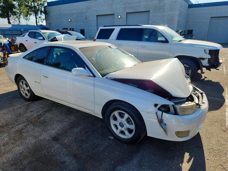 60326546 :رقم المزاد ، 2T1CF22P0YC334189 vin ، 2000 Toyota Camry Solara مزاد بيع