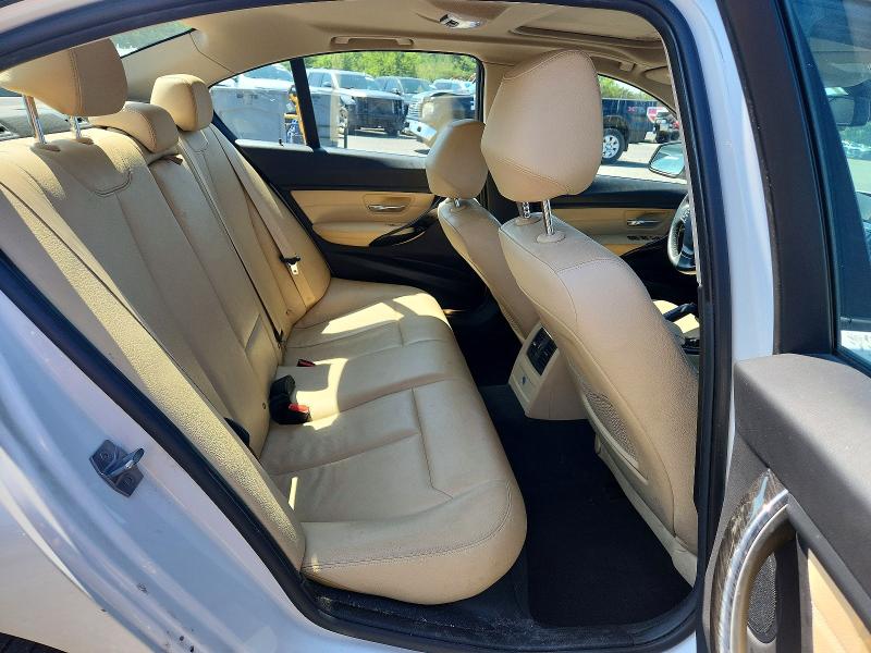 61144056 :رقم المزاد ، WBA8A3C58JA505012 vin ، 2018 Bmw 320 مزاد بيع
