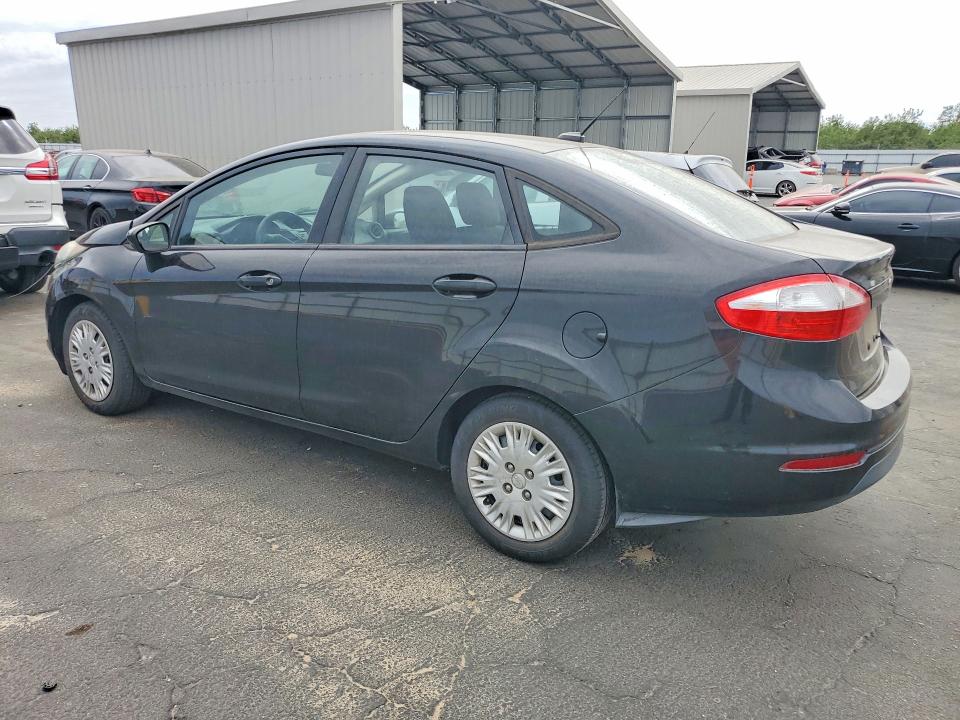 60127976 :رقم المزاد ، 3FADP4AJ8FM195921 vin ، 2015 Ford Fiesta مزاد بيع