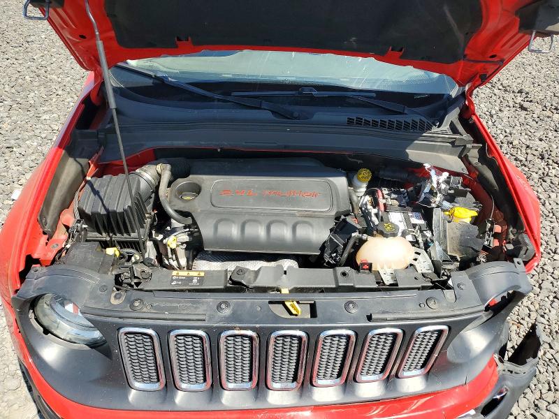 60186006 :رقم المزاد ، ZACCJBBT7FPB92372 vin ، 2015 Jeep Renegade مزاد بيع