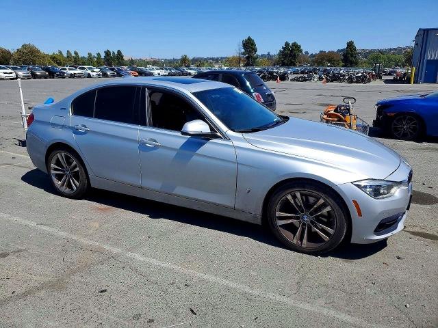 61884426 :رقم المزاد ، WBA8E1C57HK895095 vin ، 2017 Bmw 330e مزاد بيع