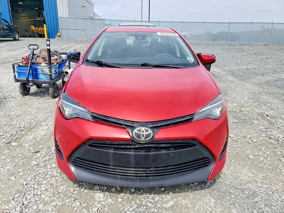 62549256 :رقم المزاد ، 2T1BURHE5HC876937 vin ، 2017 Toyota Corolla مزاد بيع
