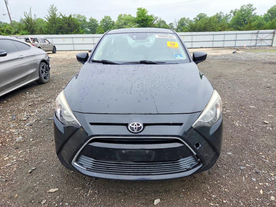 59669586 :رقم المزاد ، 3MYDLBYV0HY172407 vin ، 2017 Toyota Yaris Ia مزاد بيع