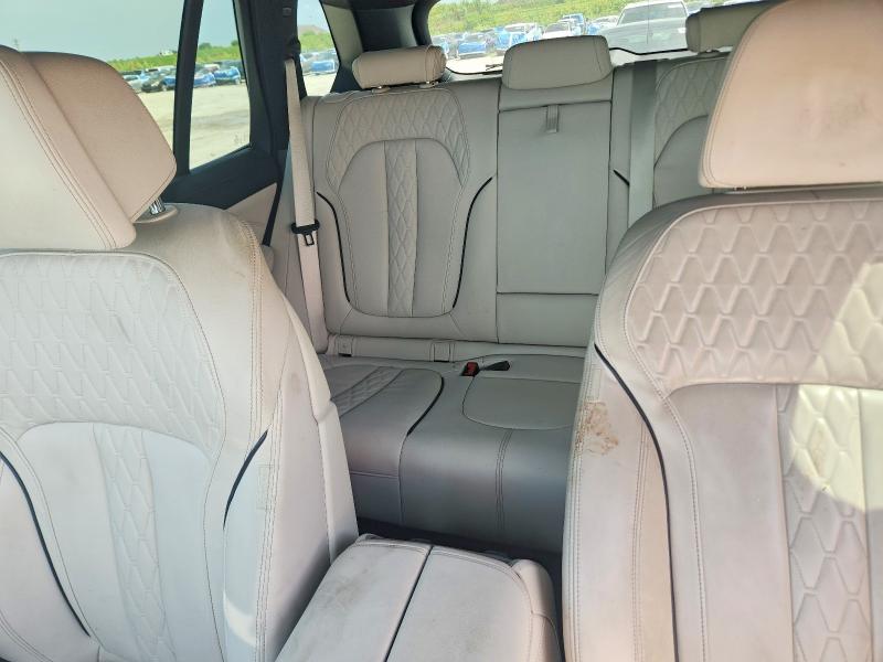 60833146 :رقم المزاد ، 5UXCR4C08L9C75073 vin ، 2020 Bmw X5 مزاد بيع