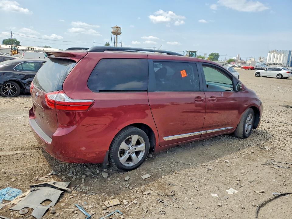 Aukcja sprzedaży 2016 Toyota Sienna, vin: 5TDKK3DCXGS727324, numer aukcji: 61033946