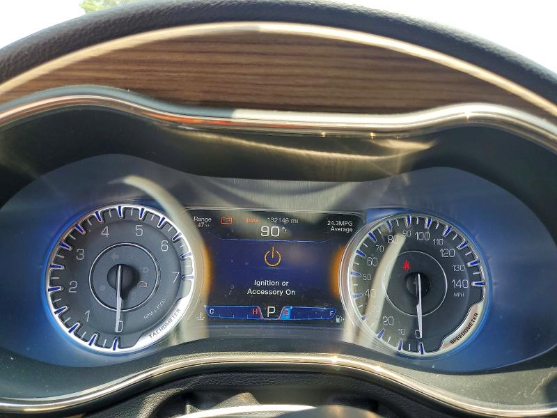 62983166 :رقم المزاد ، 1C3CCCCG6FN661403 vin ، 2015 Chrysler 200 مزاد بيع