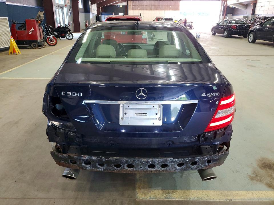 58755956 :رقم المزاد ، WDDGF8BB8CA640259 vin ، 2012 Mercedes-benz C مزاد بيع