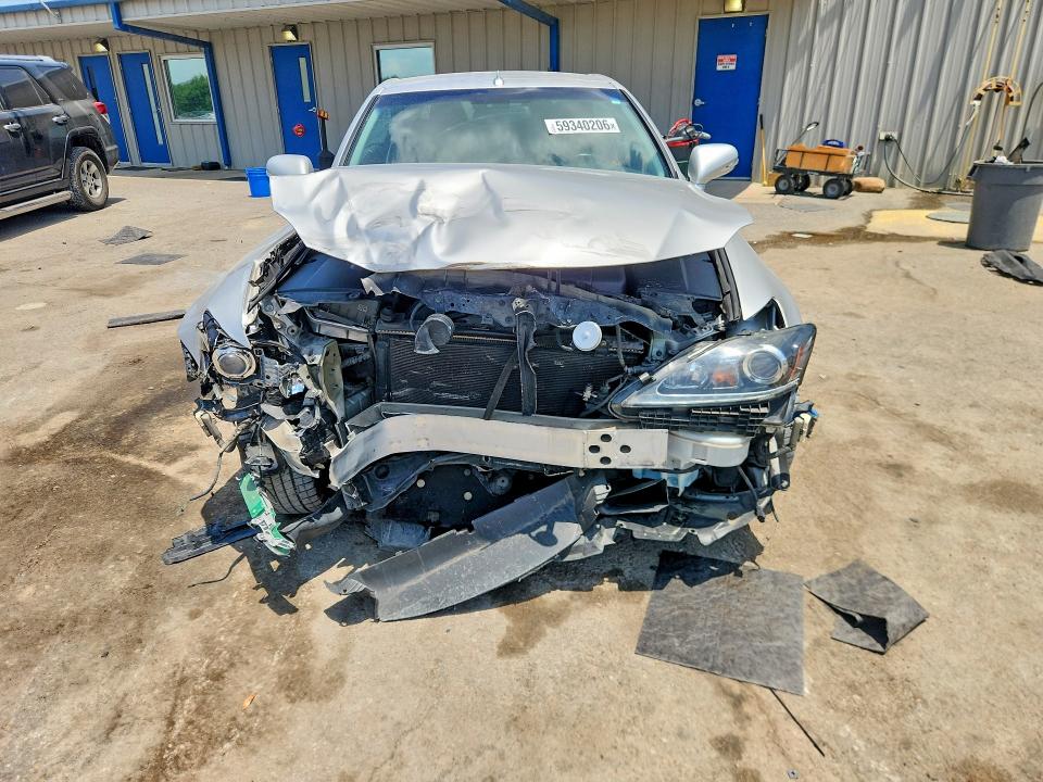 60805126 :رقم المزاد ، JTHFF2C28B2515206 vin ، 2011 Lexus Is مزاد بيع