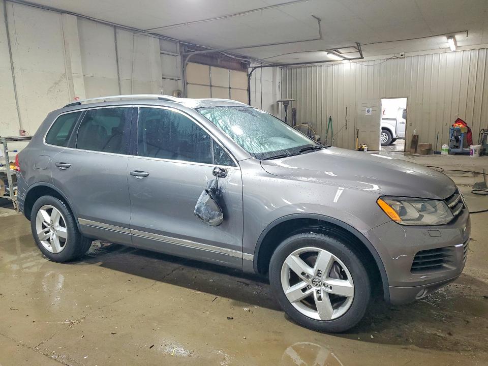 Aukcja sprzedaży 2013 Volkswagen Touareg, vin: WVGEP9BP9DD003652, numer aukcji: 59900736
