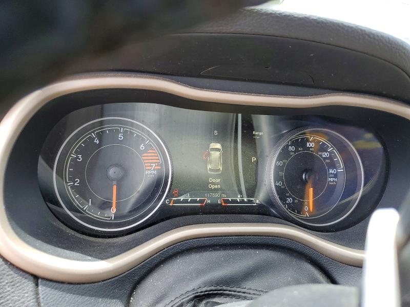 61782666 :رقم المزاد ، 1C4PJLDBXHW521812 vin ، 2017 Jeep Cherokee مزاد بيع