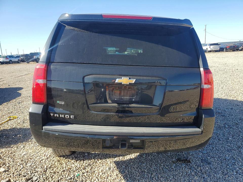61781736 :رقم المزاد ، 1GNSCBKC7LR118590 vin ، 2020 Chevrolet Tahoe مزاد بيع