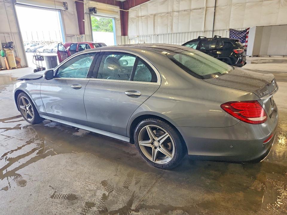 62457146 :رقم المزاد ، WDDZF4KB2HA022959 vin ، 2017 Mercedes-benz E مزاد بيع