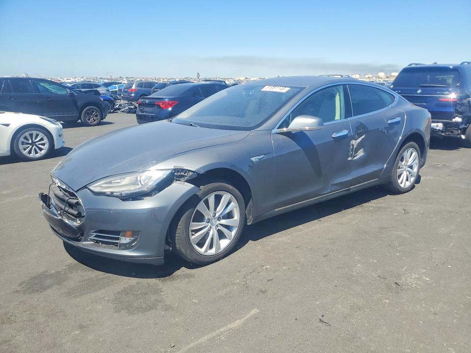 2014 Tesla Model S მანქანა იყიდება აუქციონზე, vin: 5YJSA1H16EFP37446, აუქციონის ნომერი: 61051146