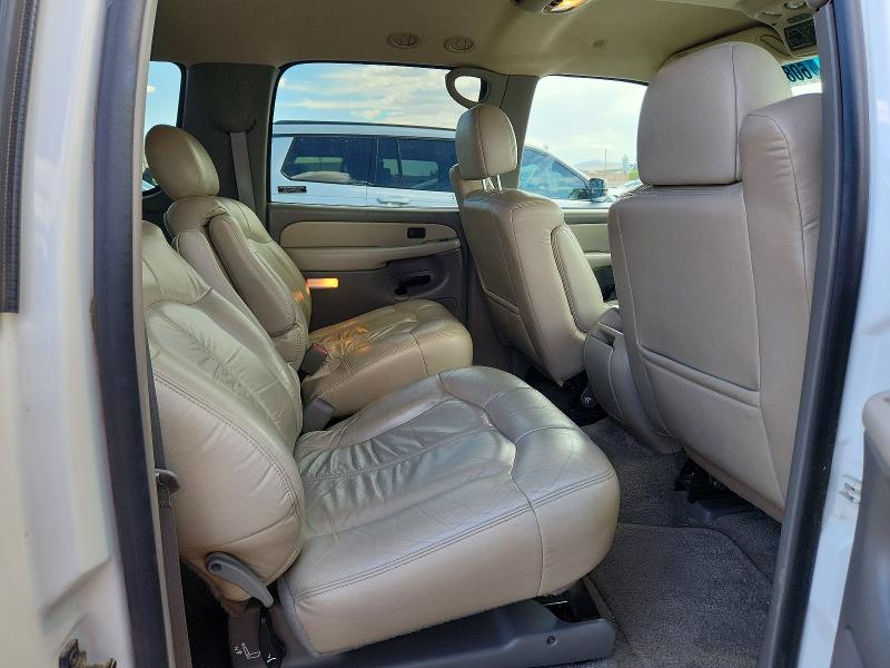 2001 Chevrolet Suburban მანქანა იყიდება აუქციონზე, vin: 3GNFK16T11G179617, აუქციონის ნომერი: 60829916