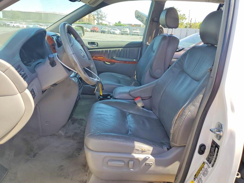 61002176 :رقم المزاد ، 5TDZA22C56S515668 vin ، 2006 Toyota Sienna مزاد بيع