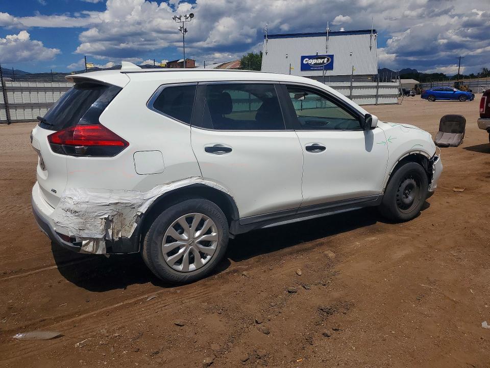 60151226 :رقم المزاد ، KNMAT2MV7HP542566 vin ، 2017 Nissan Rogue مزاد بيع