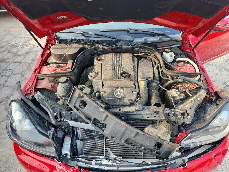 61731386 :رقم المزاد ، WDDGF4HB5DR245524 vin ، 2013 Mercedes-benz C مزاد بيع
