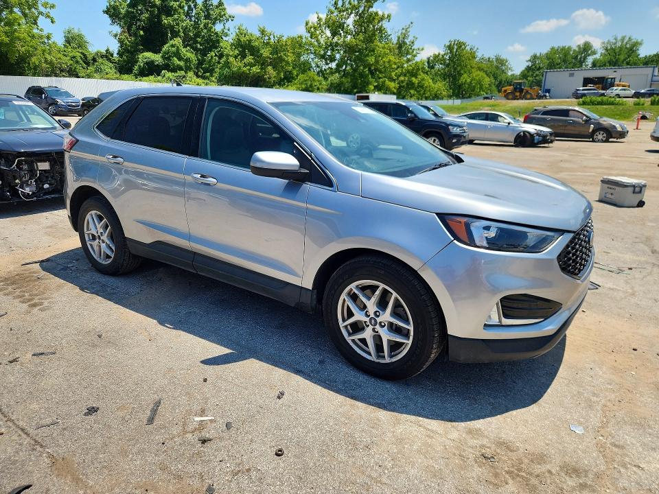 60445526 :رقم المزاد ، 2FMPK4J99NBA39717 vin ، 2022 Ford Edge مزاد بيع