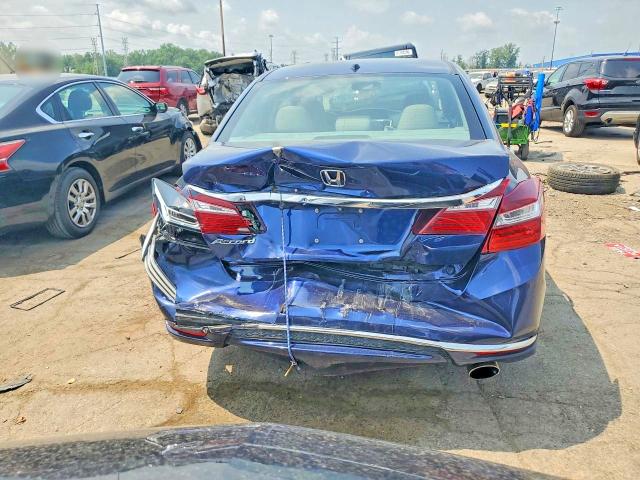 Auction sale of the 2017 Honda Accord, vin: 1HGCR2F88HA212129, lot number: 61332596