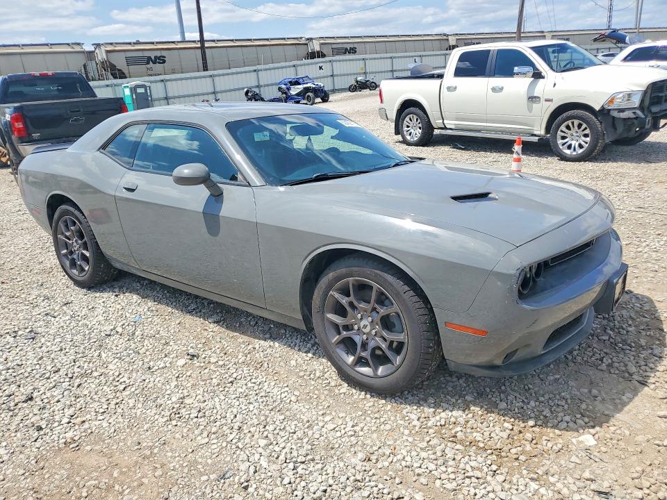 Продажа на аукционе авто 2018 Dodge Challenger, vin: 2C3CDZGG5JH252773, номер лота: 62432116
