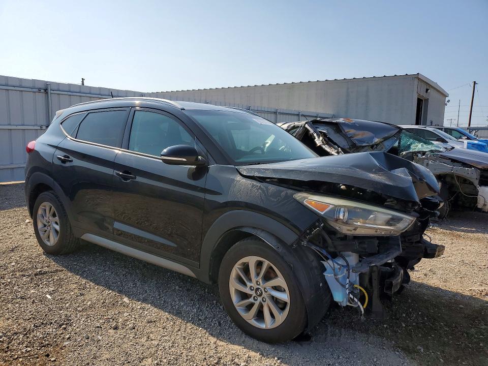 62016016 :رقم المزاد ، KM8J33A2XHU283049 vin ، 2017 Hyundai Tucson مزاد بيع