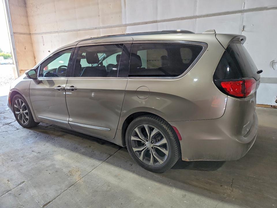 Продаж на аукціоні авто 2017 Chrysler Pacifica, vin: 2C4RC1GG4HR638079, номер лоту: 60621776