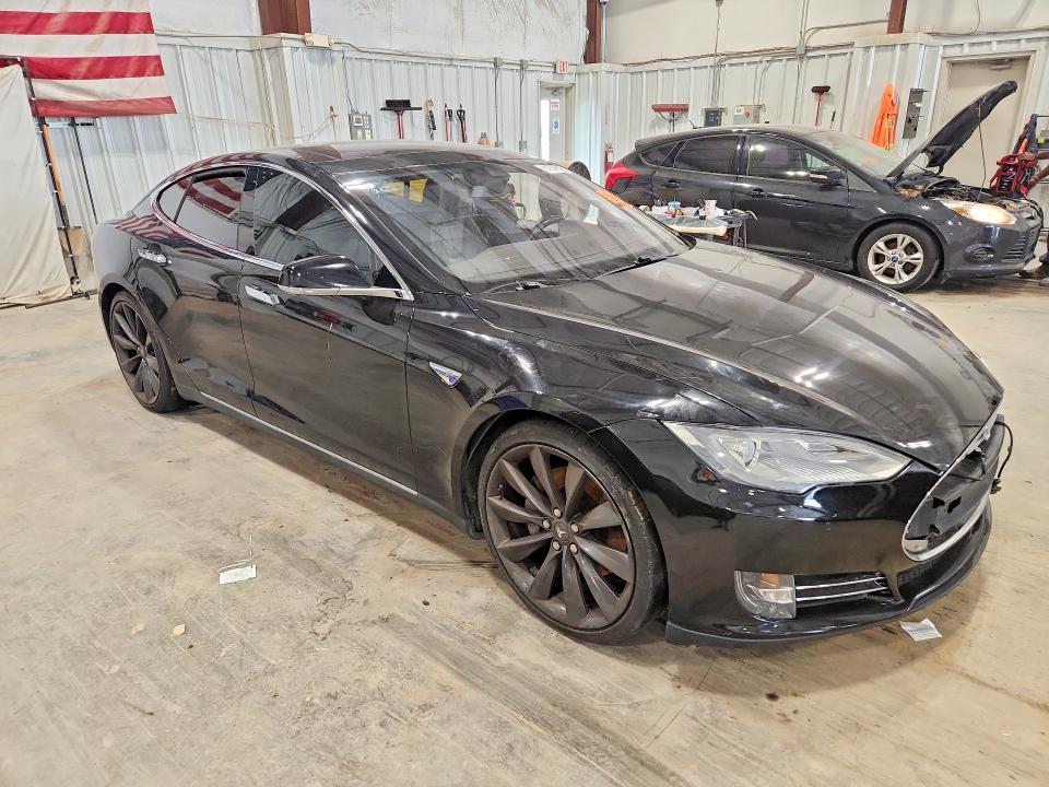 Продажа на аукционе авто 2014 Tesla Model S, vin: 5YJSA1H25EFP63111, номер лота: 61539526