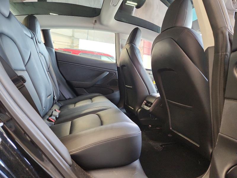 61427066 :رقم المزاد ، 5YJ3E1EB1JF127213 vin ، 2018 Tesla Model 3 مزاد بيع