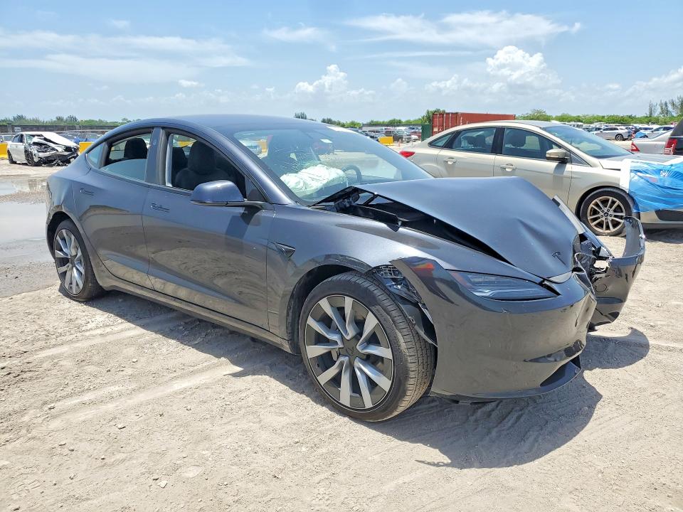 61314186 :رقم المزاد ، 5YJ3E1EAXTF142318 vin ، 2026 Tesla Model 3 مزاد بيع