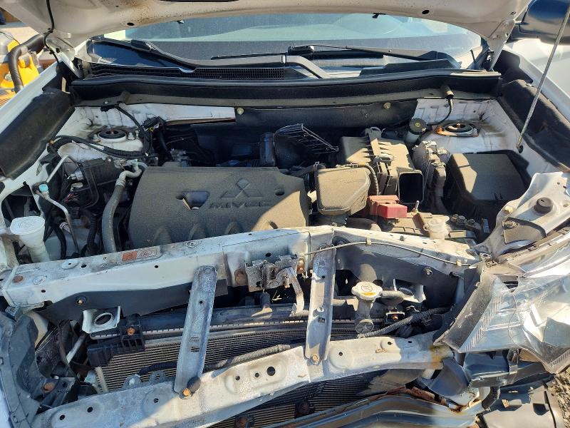 60591496 :رقم المزاد ، JA4AZ3A31GZ014879 vin ، 2016 Mitsubishi Outlander مزاد بيع