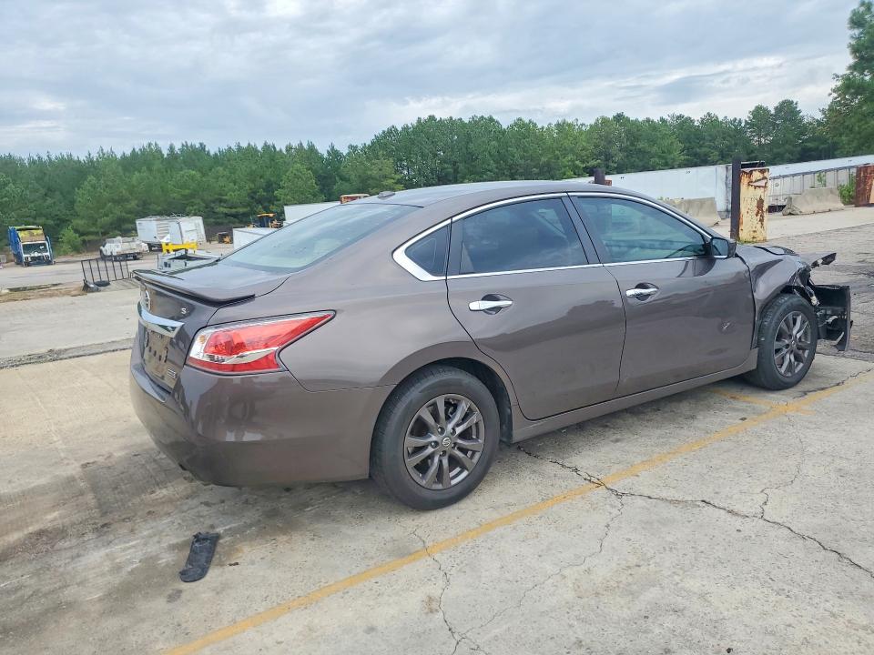 2015 Nissan Altima მანქანა იყიდება აუქციონზე, vin: 1N4AL3AP0FC462368, აუქციონის ნომერი: 60925526