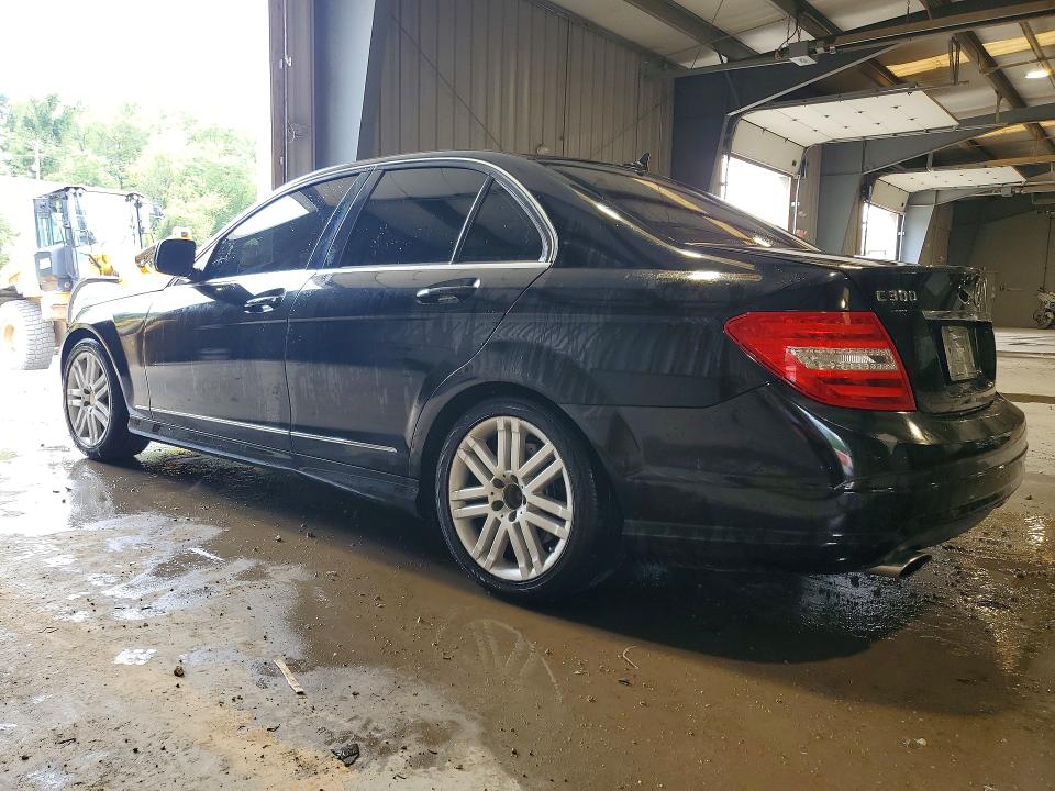 62511096 :رقم المزاد ، WDDGF81X18F135431 vin ، 2008 Mercedes-benz C مزاد بيع