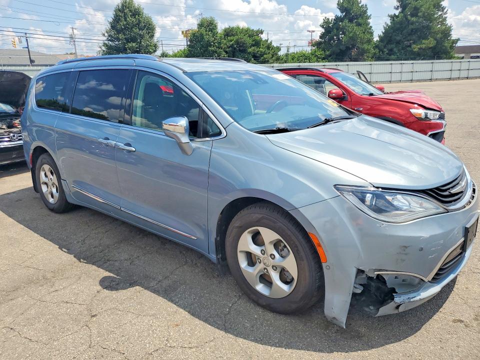 Продаж на аукціоні авто 2017 Chrysler Pacifica, vin: 2C4RC1N77HR798122, номер лоту: 60800056
