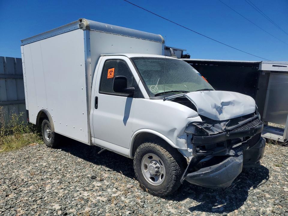 62777006 :رقم المزاد ، 1GB0GRFP4K1298347 vin ، 2019 Chevrolet Express G3500 مزاد بيع
