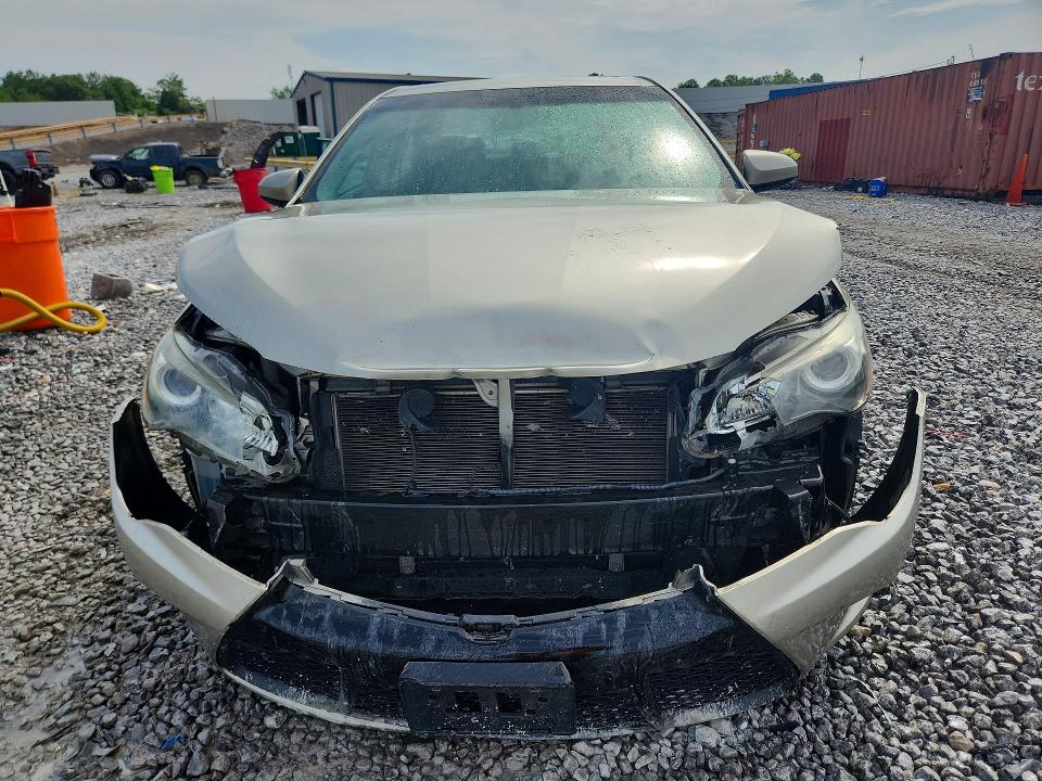 62338886 :رقم المزاد ، 4T1BF1FK5FU497730 vin ، 2015 Toyota Camry مزاد بيع