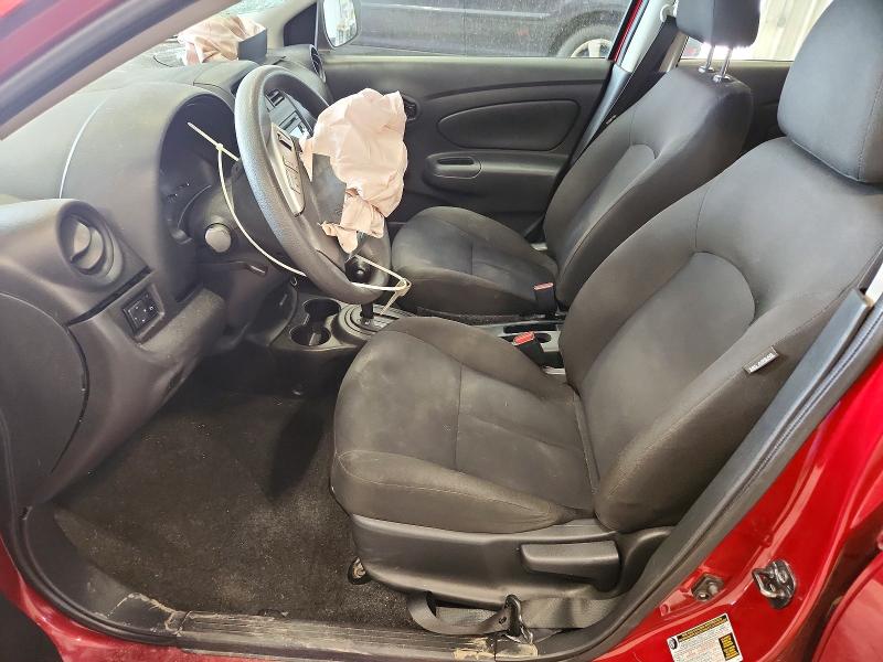 60657526 :رقم المزاد ، 3N1CN7AP8JL868242 vin ، 2018 Nissan Versa مزاد بيع