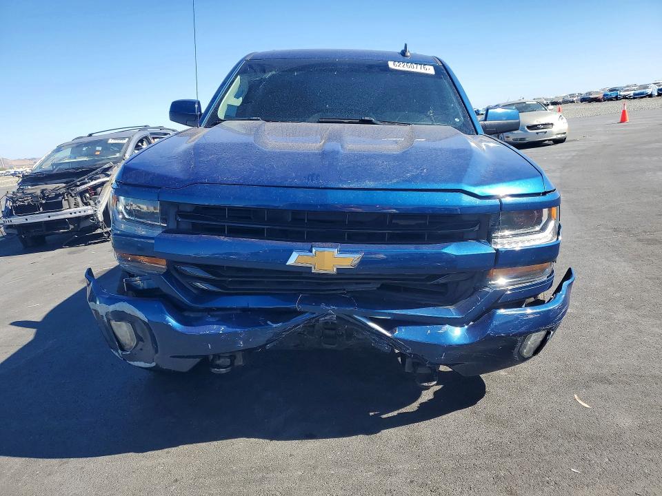 62260776 :رقم المزاد ، 3GCUKREC8JG365039 vin ، 2018 Chevrolet Silverado مزاد بيع