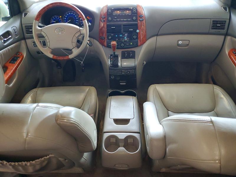 60204126 :رقم المزاد ، 5TDBA22C26S062918 vin ، 2006 Toyota Sienna مزاد بيع